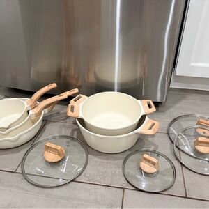 Cream Cookware Set with Glass Lids
